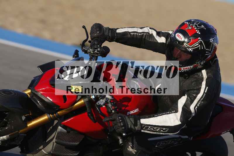 /Archiv-2024/02 29.01.-02.02.2024 Moto Center Thun Jerez/Gruppe gruen-green/6